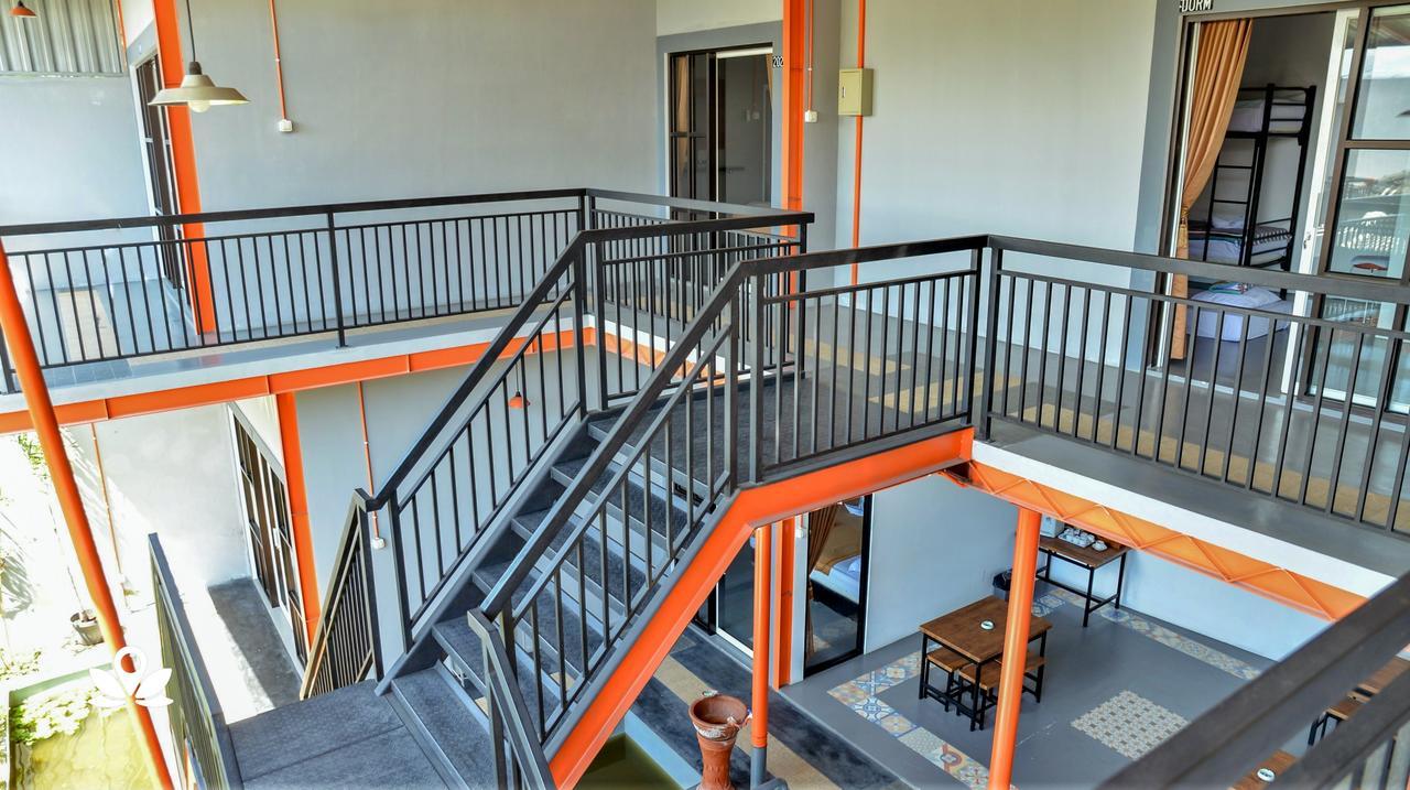Ndalem Sorogenen Guesthouse Yogyakarta Exterior photo